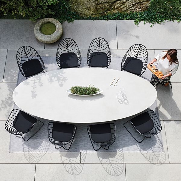 Folio Dining Chair and Exes Oval Table
