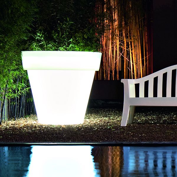 Illuminated Vas Planter