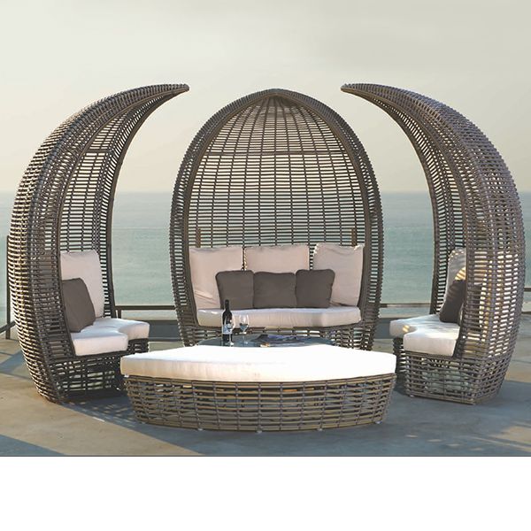 Halo Sectional Daybed in Grey Wicker